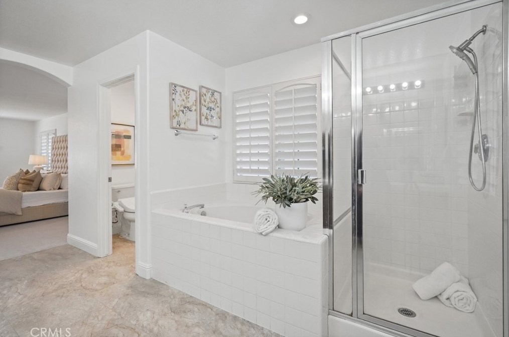 28 Rosenblum, Irvine CA  92602-2406 exterior