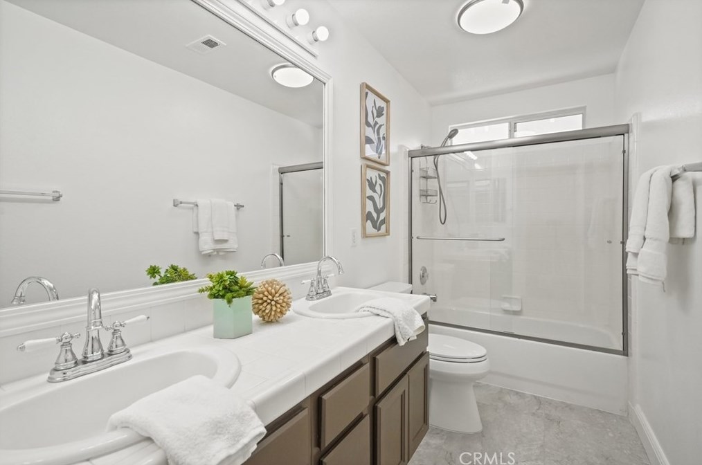 28 Rosenblum, Irvine CA  92602-2406 exterior