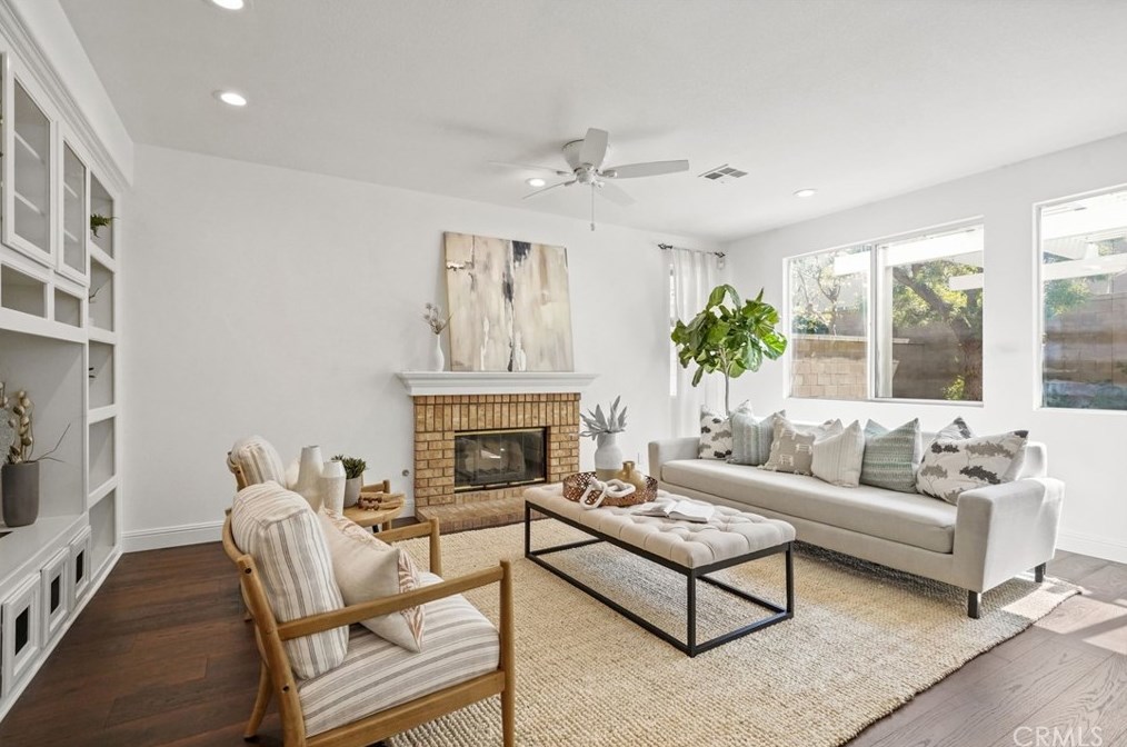 28 Rosenblum, Irvine CA  92602-2406 exterior