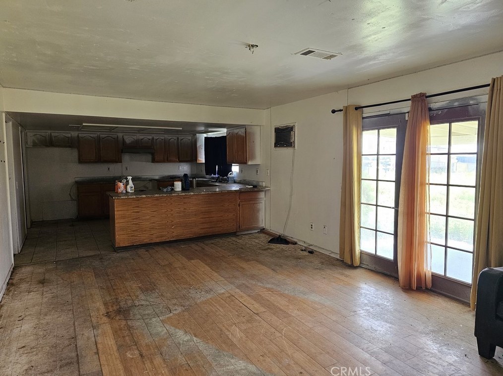 20185 Markham St, Perris CA  92570-7956 exterior