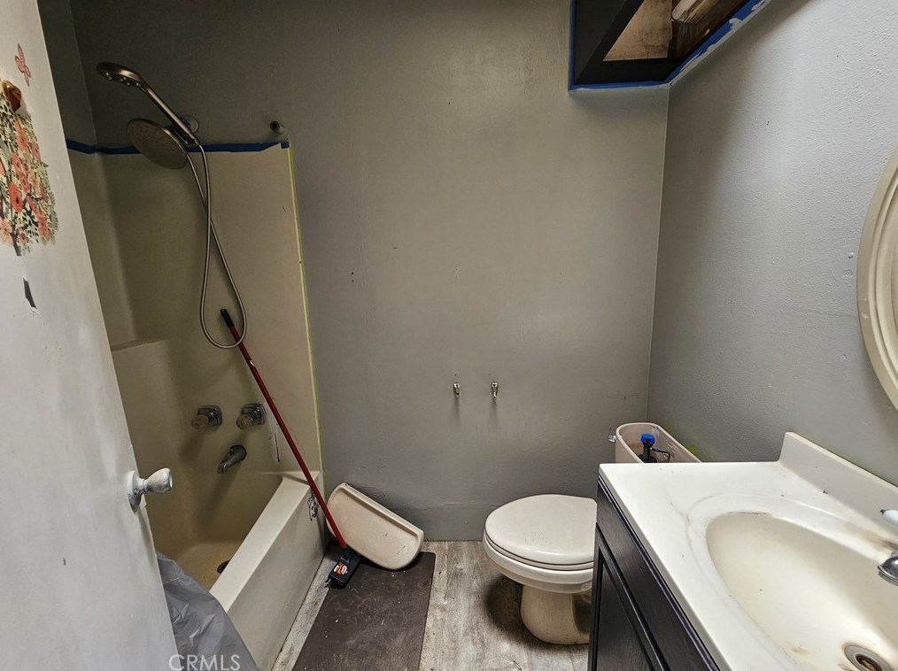 20185 Markham St, Perris CA  92570-7956 exterior