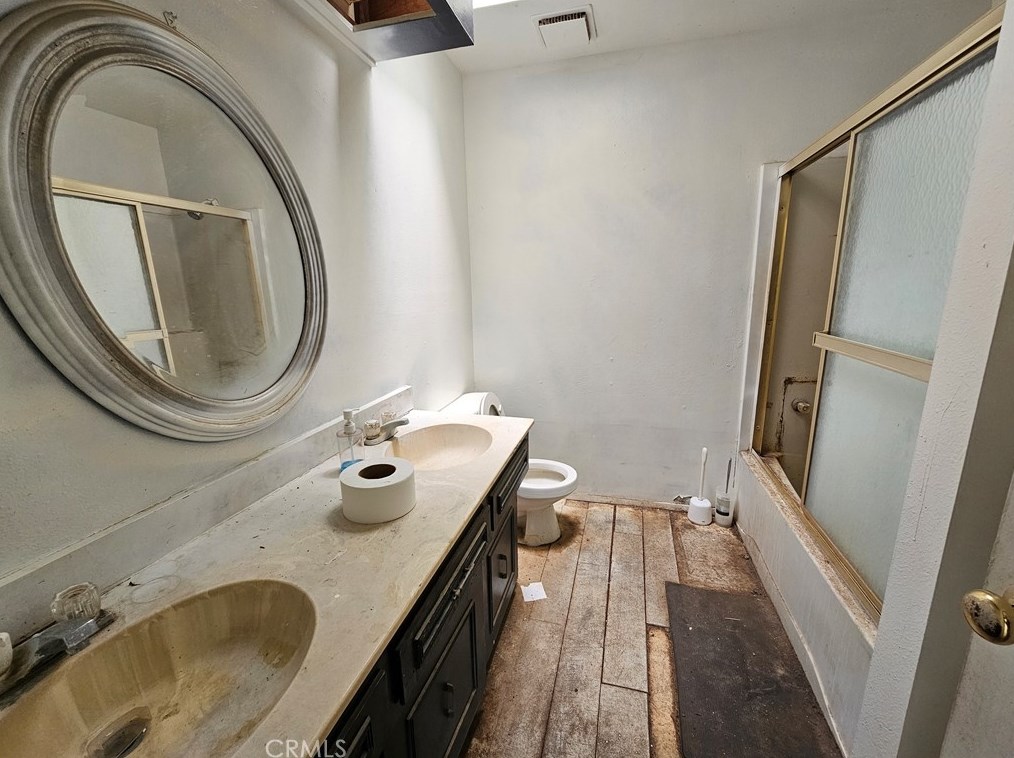 20185 Markham St, Perris CA  92570-7956 exterior