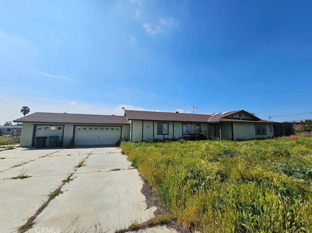 20185 Markham St, Perris CA  92570-7956 exterior