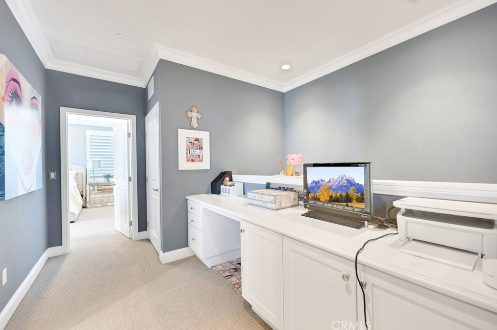210 Overbrook, Irvine CA  92620-2169 exterior