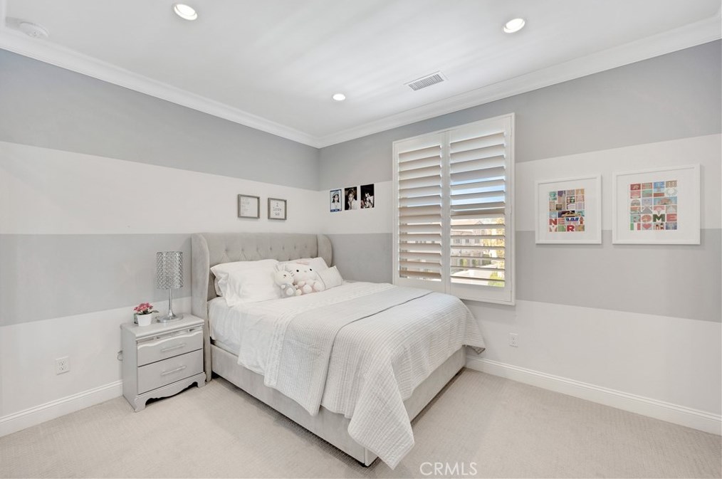 210 Overbrook, Irvine CA  92620-2169 exterior