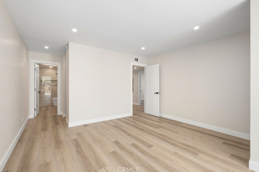 12 Redwood Tree Ln, Irvine CA  92612-2226 exterior