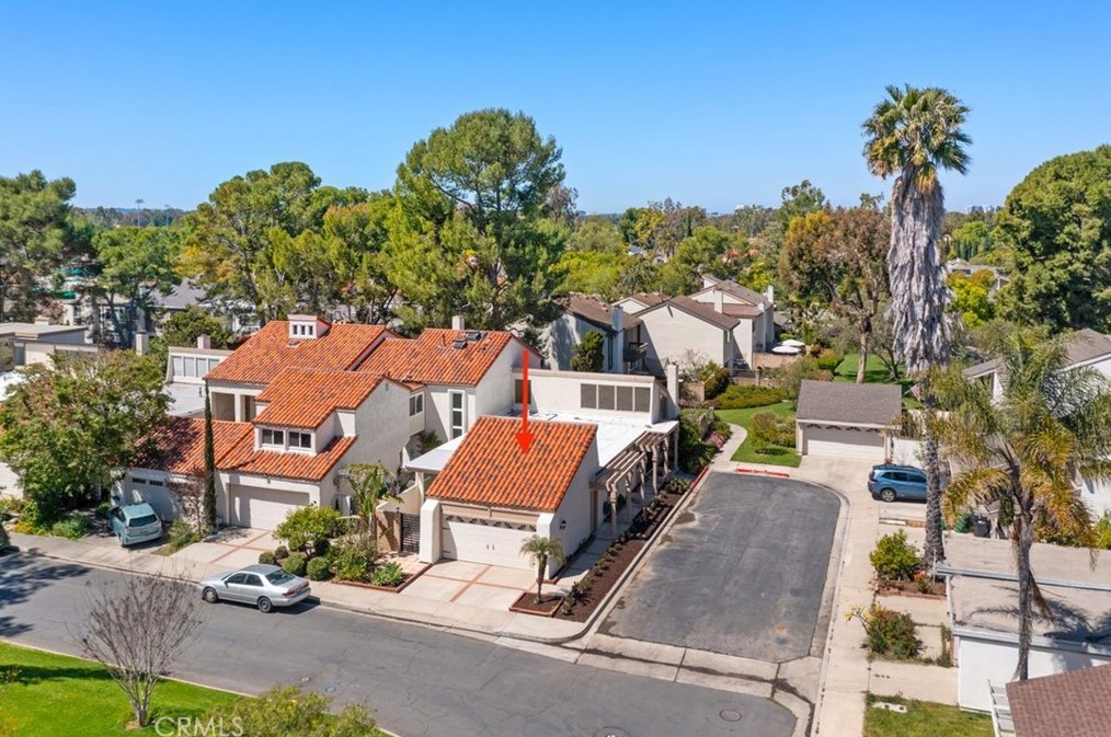 12 Redwood Tree Ln, Irvine CA  92612-2226 exterior