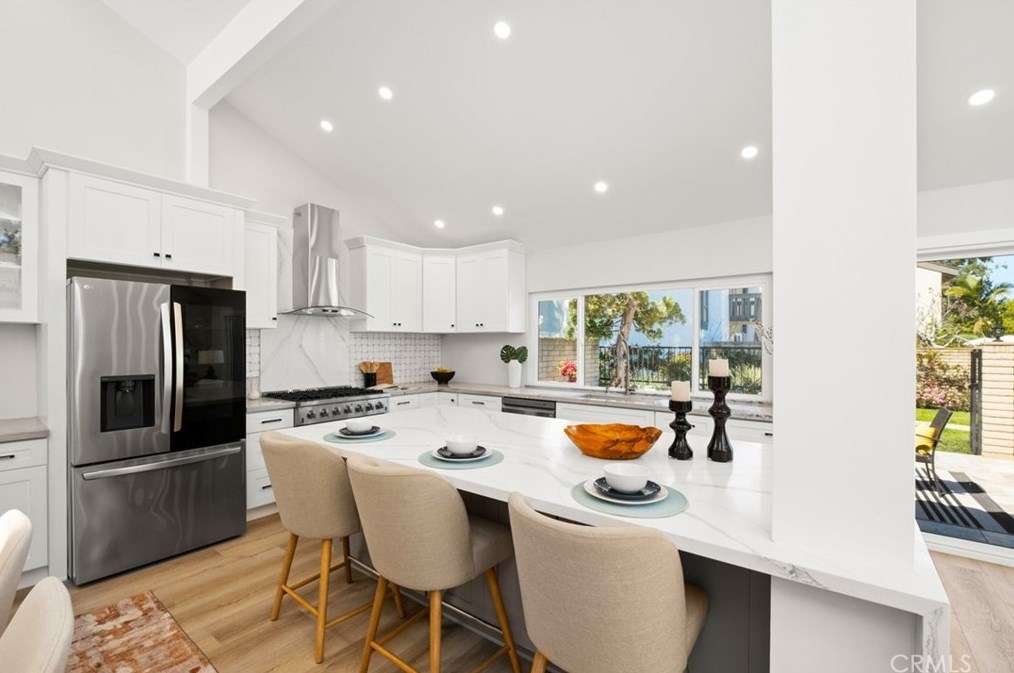 12 Redwood Tree Ln, Irvine CA  92612-2226 exterior