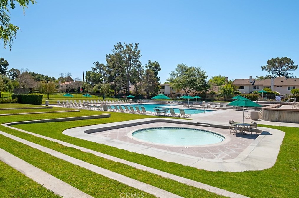 12 Redwood Tree Ln, Irvine CA  92612-2226 exterior