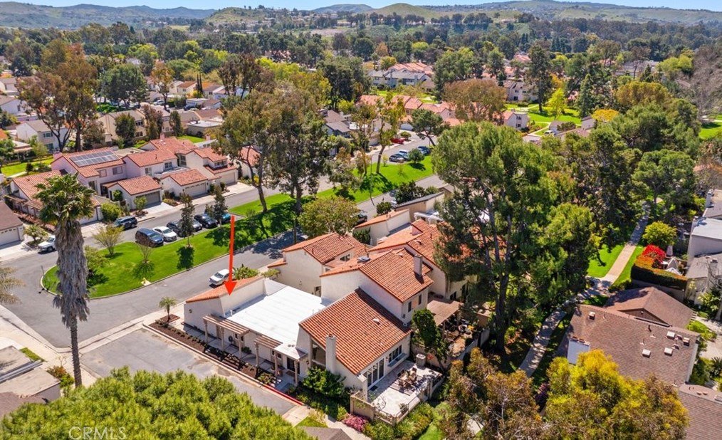 12 Redwood Tree Ln, Irvine CA  92612-2226 exterior