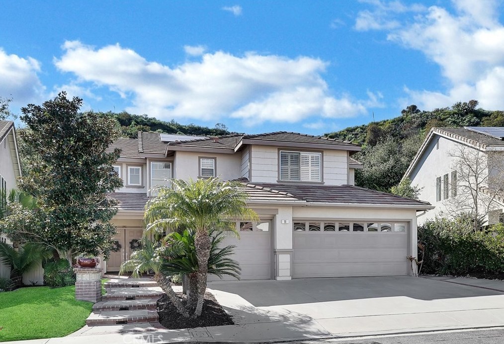 11 Sundown Dr, Trabuco Canyon CA  92679-5300 exterior