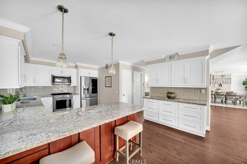 11 Sundown Dr, Trabuco Canyon CA  92679-5300 exterior