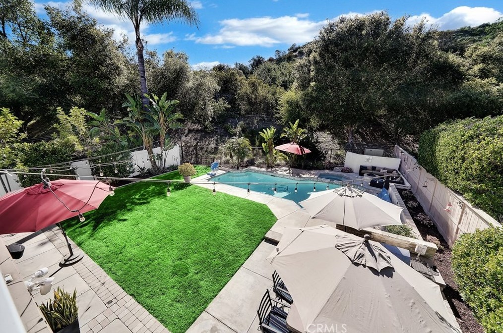 11 Sundown Dr, Trabuco Canyon CA  92679-5300 exterior