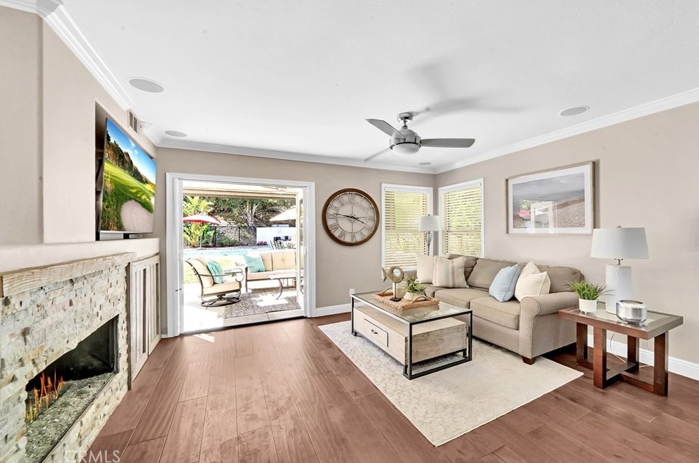 11 Sundown Dr, Trabuco Canyon CA  92679-5300 exterior