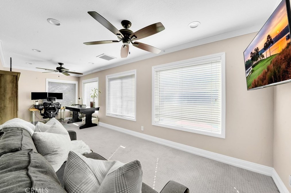 11 Sundown Dr, Trabuco Canyon CA  92679-5300 exterior