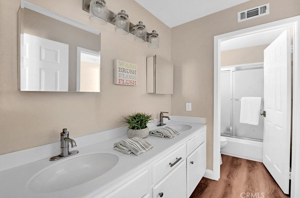 11 Sundown Dr, Trabuco Canyon CA  92679-5300 exterior