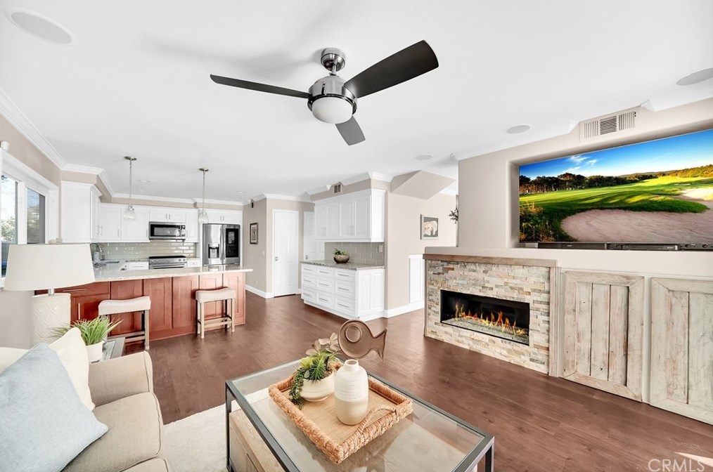 11 Sundown Dr, Trabuco Canyon CA  92679-5300 exterior