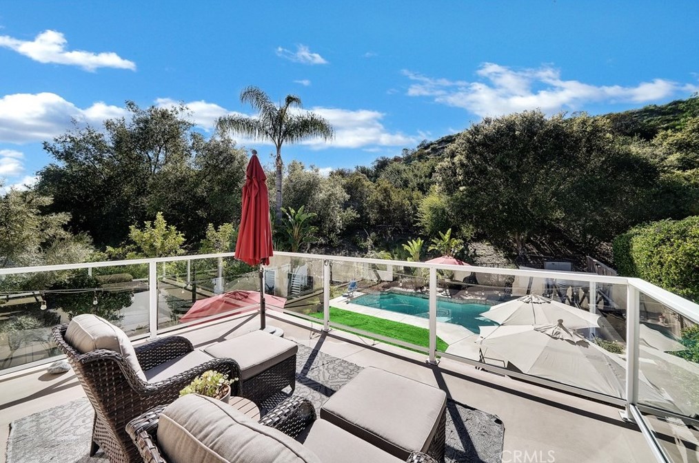 11 Sundown Dr, Trabuco Canyon CA  92679-5300 exterior