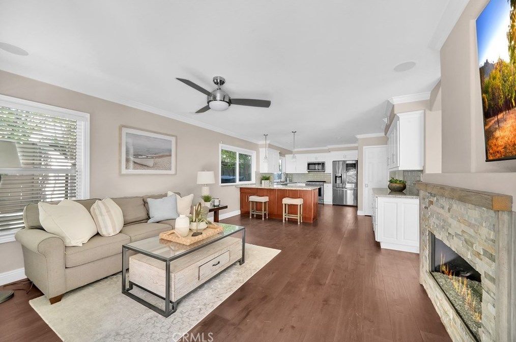 11 Sundown Dr, Trabuco Canyon CA  92679-5300 exterior