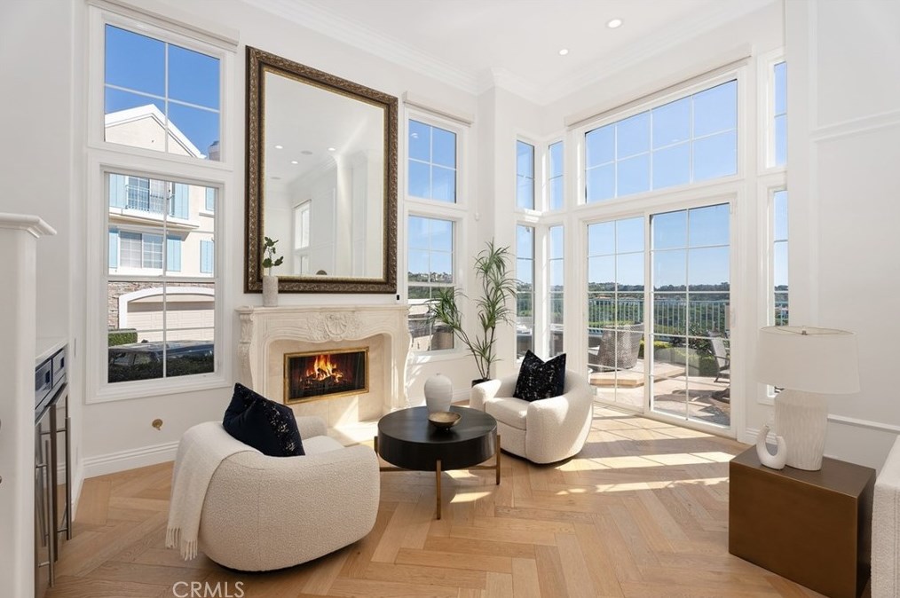 74 Chandon, Newport Beach CA  92657-1111 exterior