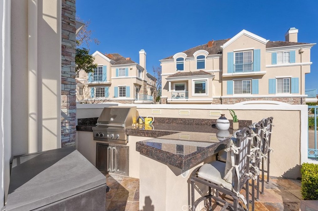 74 Chandon, Newport Beach CA  92657-1111 exterior