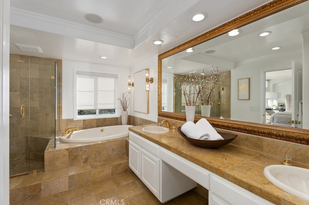 74 Chandon, Newport Beach CA  92657-1111 exterior