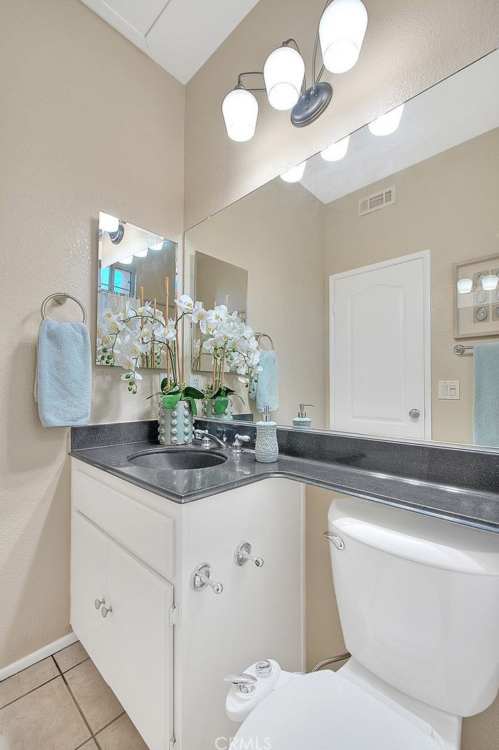 8027 Naples Ln, Anaheim CA  92808-2436 exterior