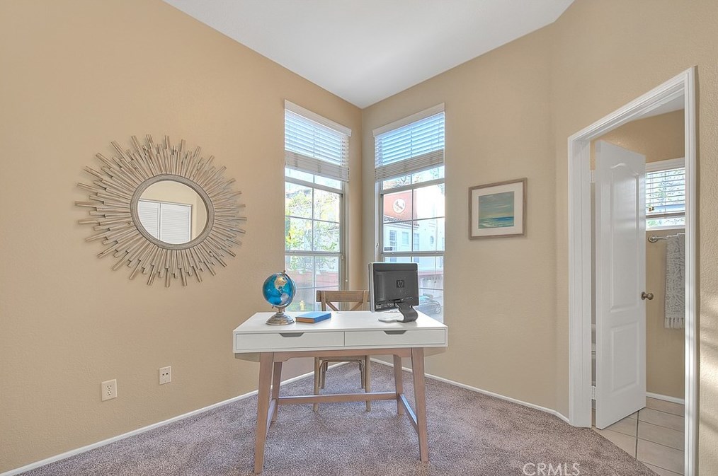 8027 Naples Ln, Anaheim CA  92808-2436 exterior