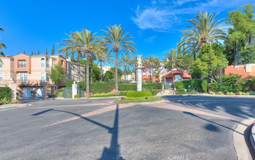 8027 Naples Ln, Anaheim CA  92808-2436 exterior