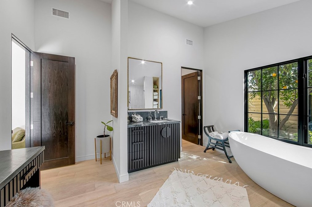 30511 Paseo Del Valle, Laguna Beach CA  92677-2314 exterior