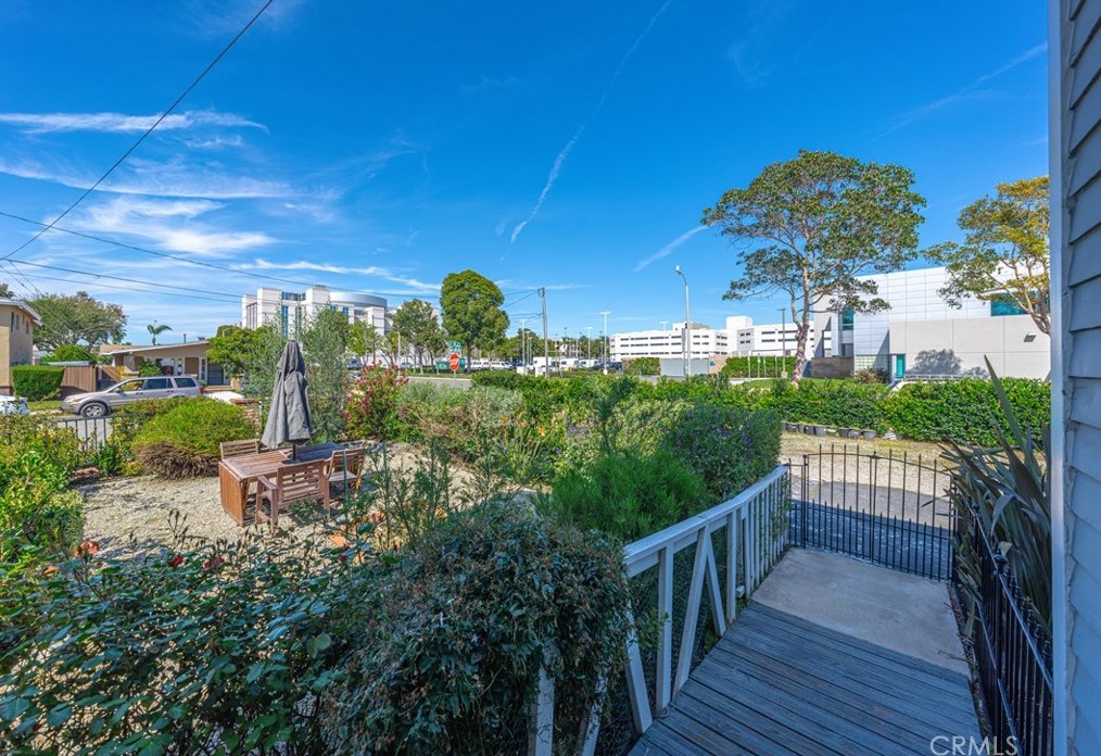 1108 5th St, Santa Ana CA  92703-3802 exterior