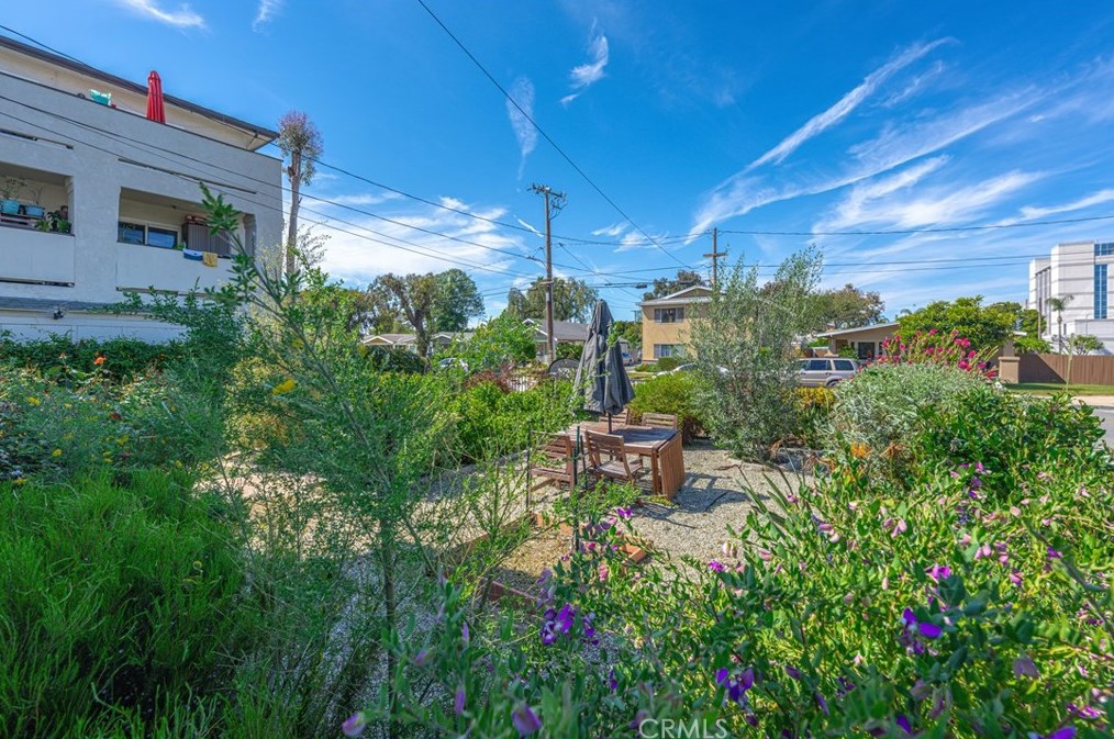 1108 5th St, Santa Ana CA  92703-3802 exterior