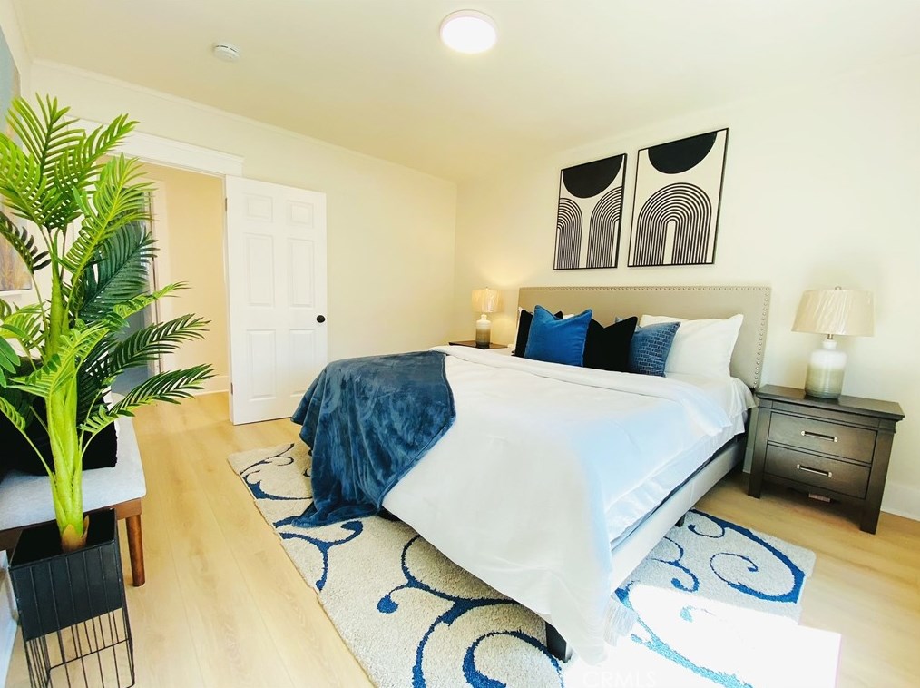 2045 111th St, Los Angeles CA  90047-4702 exterior