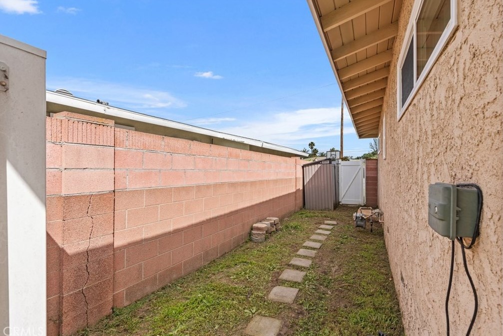 4500 Tiller Ave, Orange CA  92868-1449 exterior