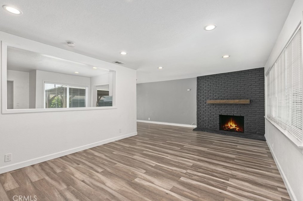 2836 Elmlawn Dr, Anaheim CA  92804-3913 exterior