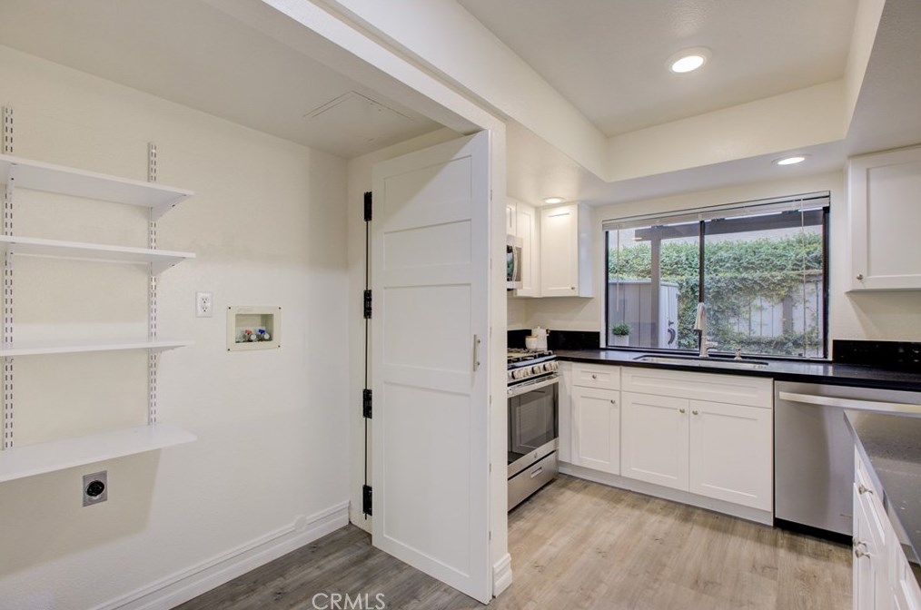 1707 Heritage Cir, Anaheim CA  92804-6553 exterior