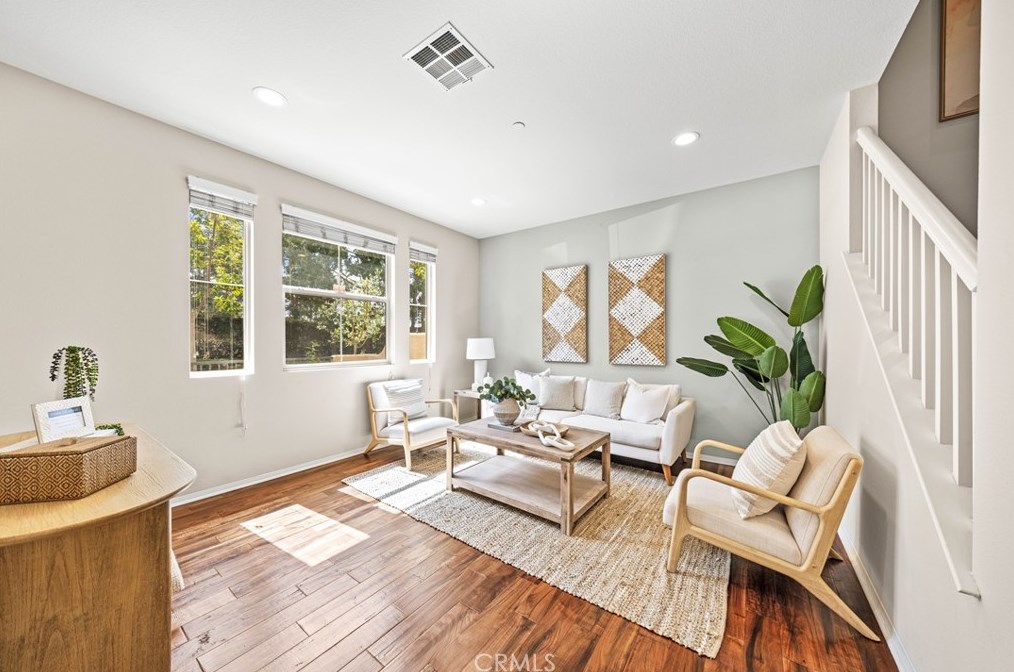 66 Hedge Bloom, Irvine CA  92618-1516 exterior