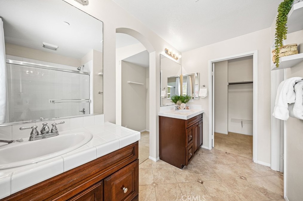 66 Hedge Bloom, Irvine CA  92618-1516 exterior