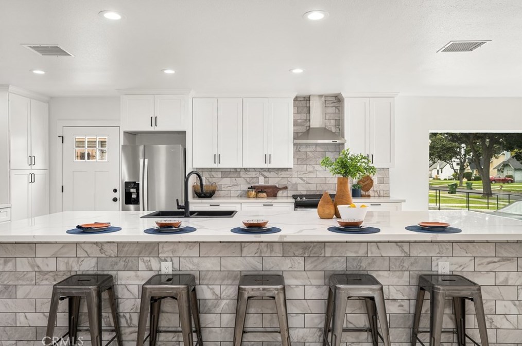 4915 7th Ave, Los Angeles CA  90043-4839 exterior