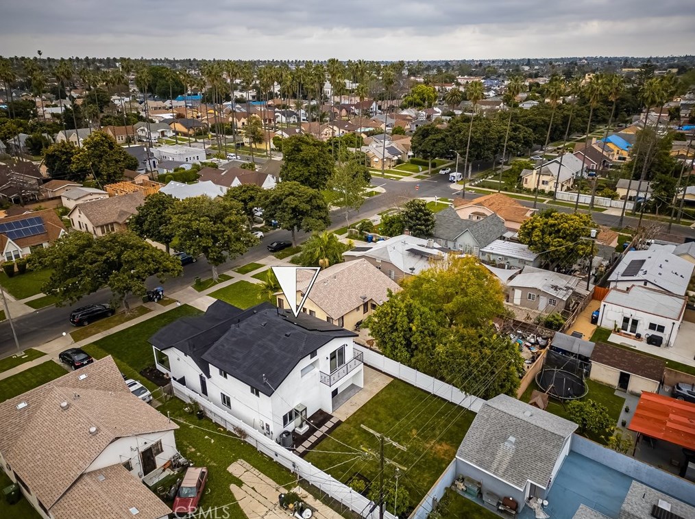 4915 7th Ave, Los Angeles CA  90043-4839 exterior