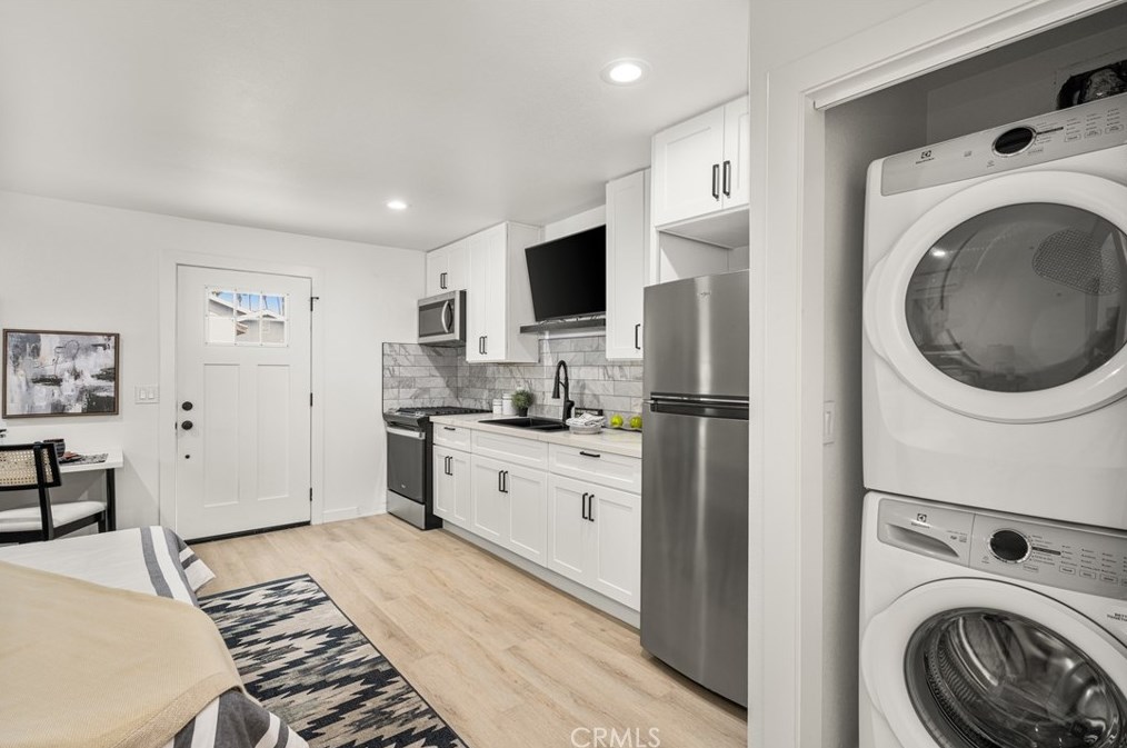 4915 7th Ave, Los Angeles CA  90043-4839 exterior