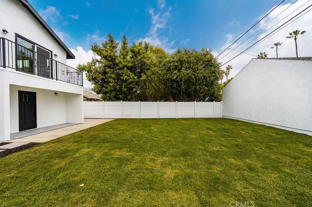 4915 7th Ave, Los Angeles CA  90043-4839 exterior