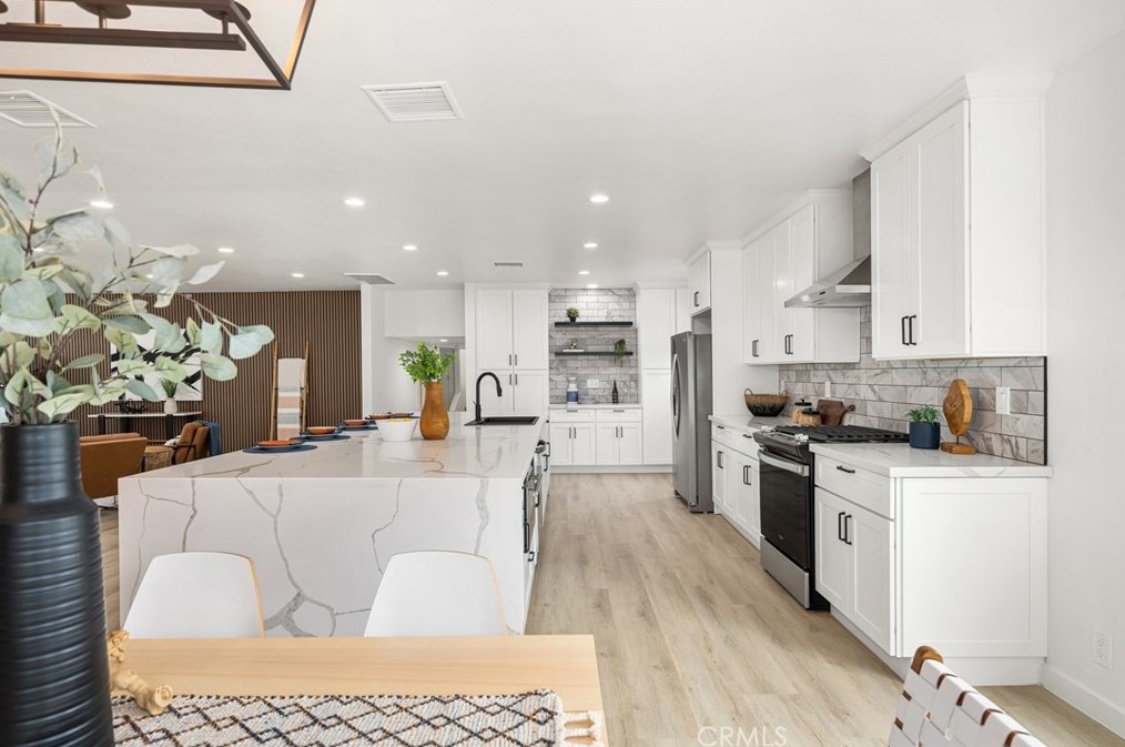 4915 7th Ave, Los Angeles CA  90043-4839 exterior