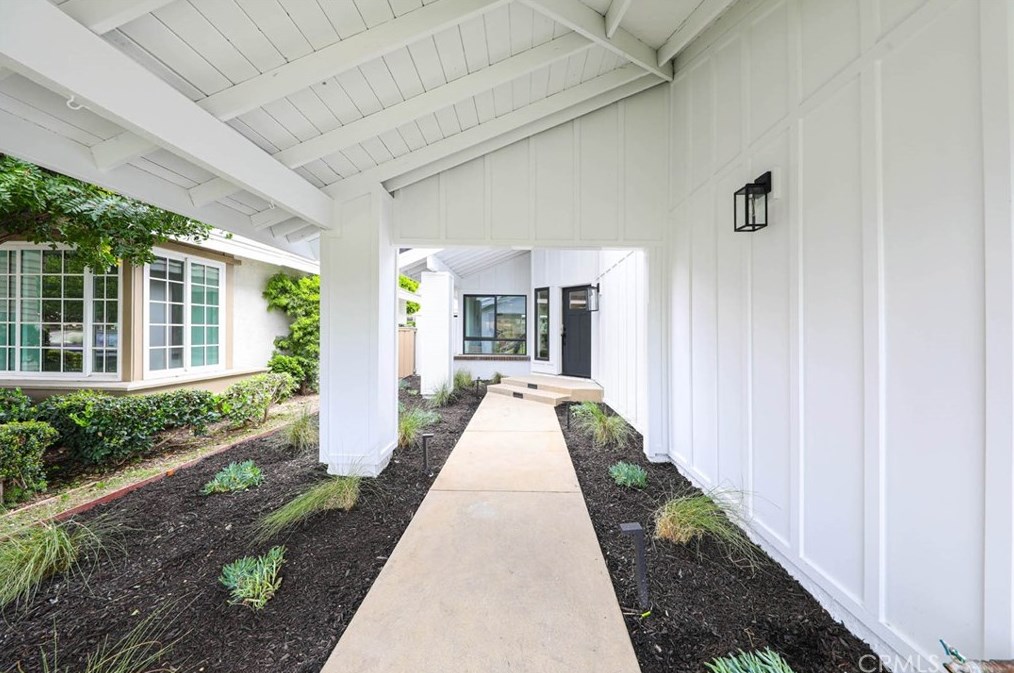 9 Daybreak, Irvine CA  92614-5403 exterior