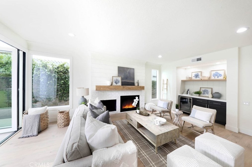 9 Daybreak, Irvine CA  92614-5403 exterior