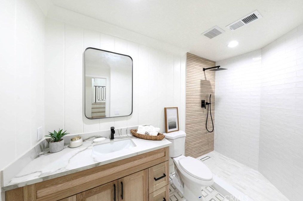 9 Daybreak, Irvine CA  92614-5403 exterior