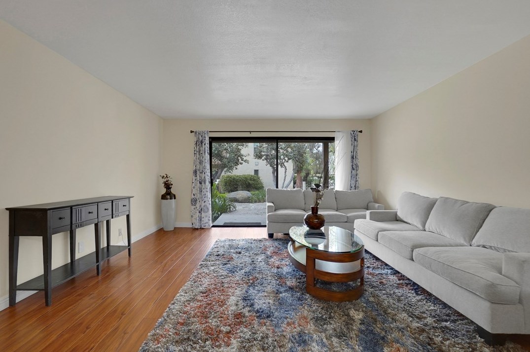 44 Tangelo, Irvine CA  92618-4460 exterior