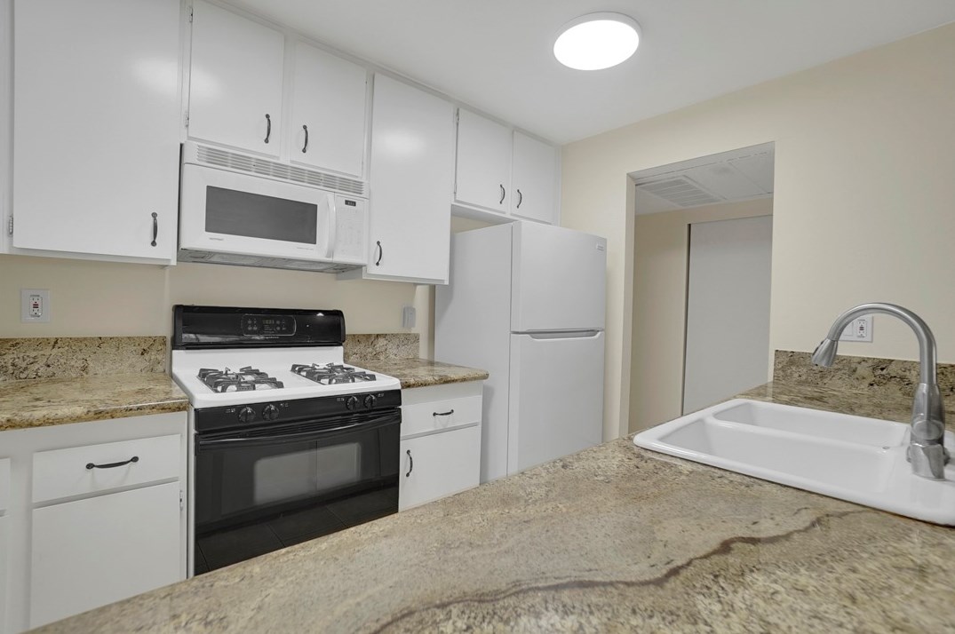 44 Tangelo, Irvine CA  92618-4460 exterior