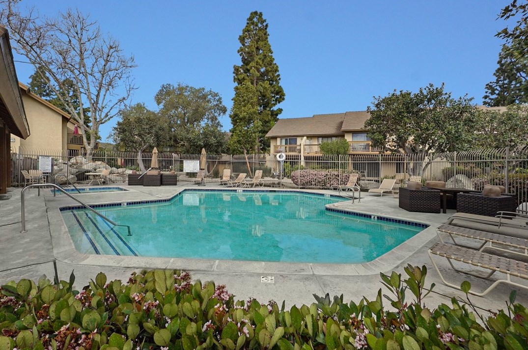 44 Tangelo, Irvine CA  92618-4460 exterior