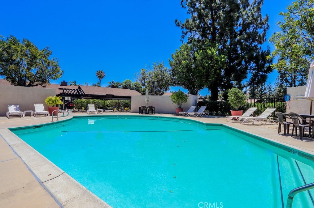 1401 Pinon Pl, Fullerton CA  92835-2846 exterior